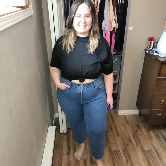 Plus Size Levis 501 - Picture 5 of 6